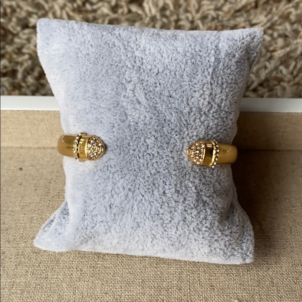 Pave cuff